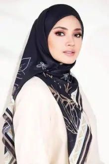 Nur Fazura como: Irsa Imani