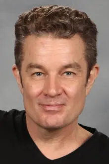 James Marsters como: Les Hackel