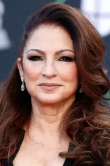 Gloria Estefan como: Self - Performer