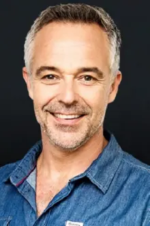 Cameron Daddo como: Norman Balfour