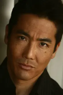 John Koyama como: Eddie Chin