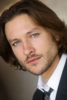 Michael Graziadei como: Chas Knopfler