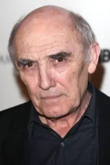 Donald Sumpter como: King Edward