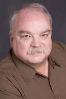 Richard Riehle como: Roy Grimm