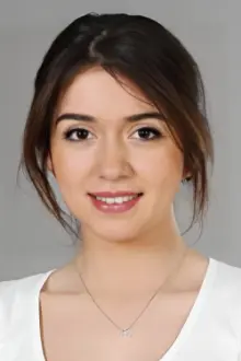 Zeynep Anıl Tatdıran como: Ceren