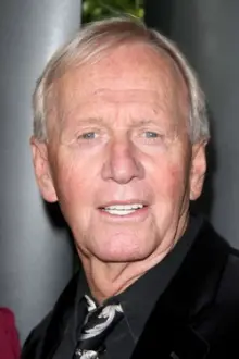 Paul Hogan como: Charlie McFarland