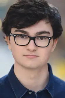 Jared Gilman como: Cy Berger