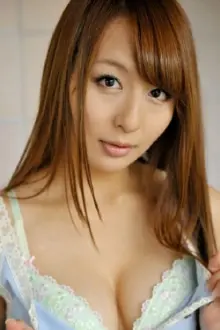 Jessica Kizaki como: Yuna
