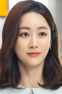 Jeon Hye-bin como: Lee Jung Sang