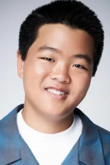 Hudson Yang como: Jeremy Chue