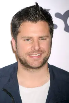 James Roday Rodriguez como: Officer Duane