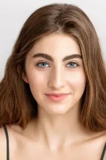 Sophia Mitri Schloss como: Emma Gelbaum