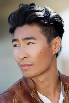 Chris Pang como: Dr. Wu Lien-teh