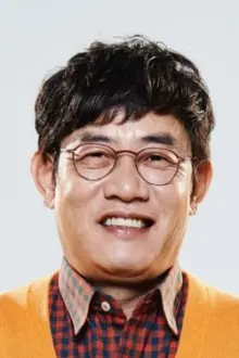 Lee Kyung-kyu como: Self - Host