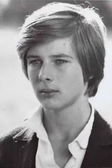 John Moulder-Brown como: Daniel