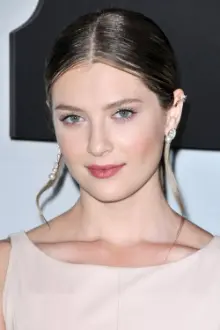 Zoe Levin como: Emily