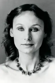 Angela Pleasence como: The Stranger