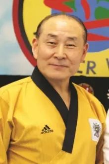 Hwang In-shik como: Hapkido Head Student