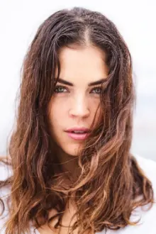 Kelly Thiebaud como: Blair Ayken