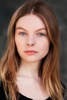 Nell Hudson como: Gwen Ratch