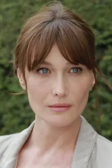 Carla Bruni como: Ela mesma