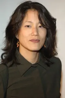 Jacqueline Kim como: Gwen