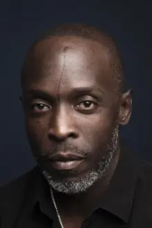 Michael Kenneth Williams como: Mike