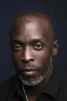 Michael Kenneth Williams como: Sgt. James