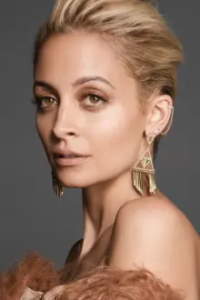 Nicole Richie como: Kelly Stepford