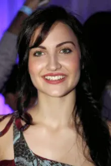 Elli Avram como: Jesse