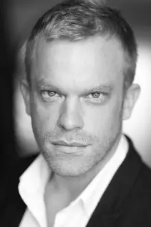 William Beck como: Dylan Keogh