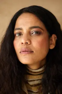 Priyanka Bose como: Hathaway