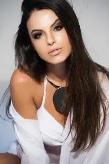 Sthefany Brito como: Jucélia Ramos