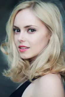 Hannah Tointon como: Tamsin