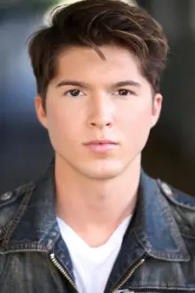 Paul Butcher como: Dustin Brooks