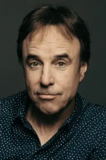 Kevin Nealon como: Bruce