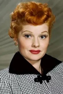 Lucille Ball como: Julie Patterson