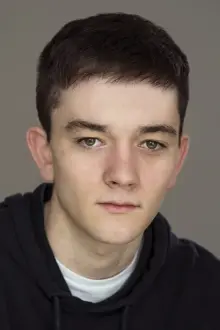 Lewis MacDougall como: Lewis