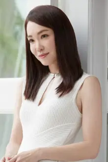 Fann Wong como: Tanya Chew