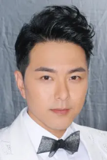 Edwin Siu como: Chui Jun-sing