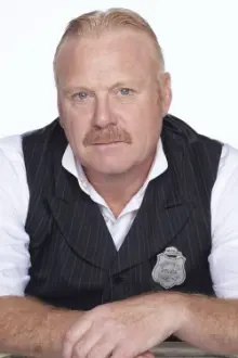 Thomas Craig como: Inspector Thomas Brackenreid