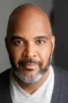 Victor Williams como: Darrell