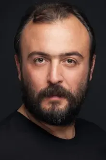 Deniz Hamzaoğlu como: Mahir