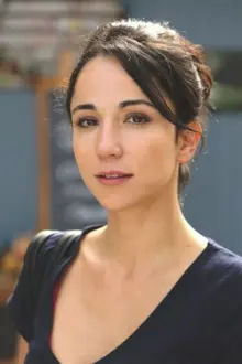 Karina Testa como: Bénédicte Serteaux