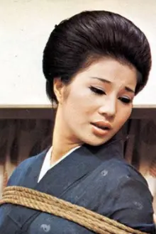 Naomi Tani como: Ikuyo(幾代)