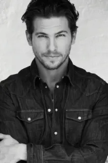 Adam Senn como: Nick