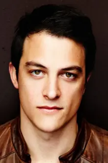 James Mackay como: Rudy Khan