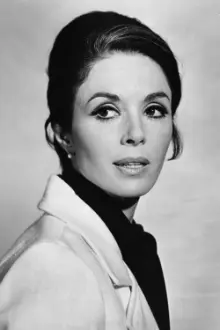 Dana Wynter como: Valerie Santee