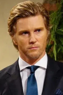 Thad Luckinbill como: Gary