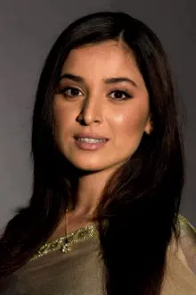 Simone Singh como: 